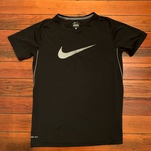 Boys Nike Dri Fit SZ L